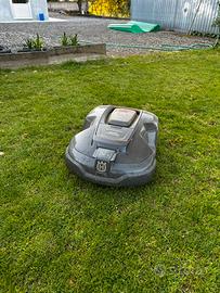 Robot tagliaprato Huvsquarna auto mover 310