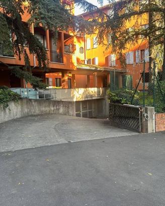 Box / Garage di 15 m² a Bologna