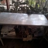 tavolo da lavoro in ferro