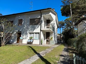 Trilocale a Lignano Pineta in zona tranquilla