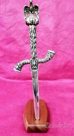 tagliacarte stile spagnolo