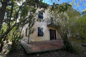 CASA SEMINDIPENDENTE A AMEGLIA