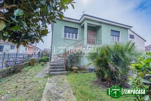 Villa a Binasco Via Marconi 3 locali