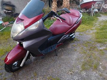 scooter Honda swing 600