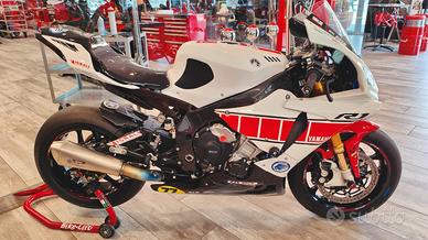 Yamaha YZF R1 - PISTA