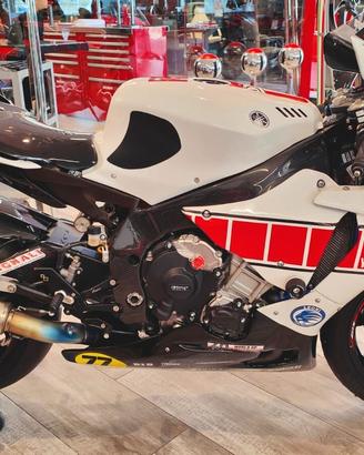 Yamaha YZF R1 - PISTA