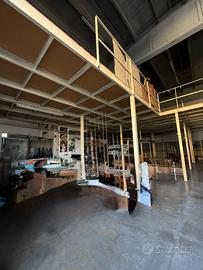 Capannone D8 con soppalco