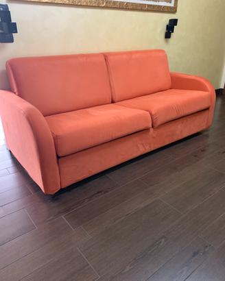 Divano letto tre posti, completamente sfoderabile
