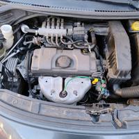 Peugeot 207 anno 2010 benzina motore completo 