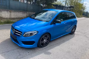 Mercedes b220 AMG