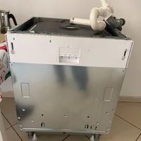 Lavastoviglie Indesit