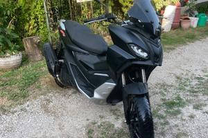 Aprilia sr gt 125