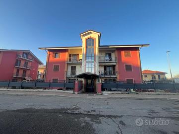 2 LOCALI A CARMAGNOLA