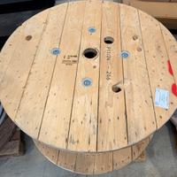 Bobina in legno per fai da te o elettricisti