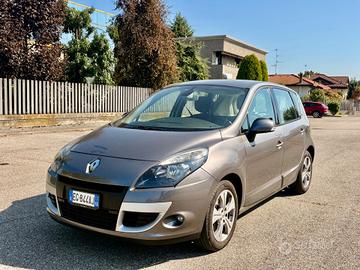 Renault Scenic Scénic X-Mod 1.5 dCi 110CV Luxe