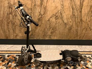 Monopattino elettrico Mach 1