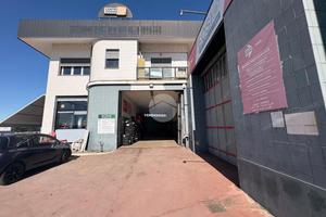 CAPANNONE A CAMBIANO