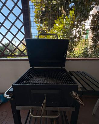 Barbecue a carbone in ferro – con piano laterale