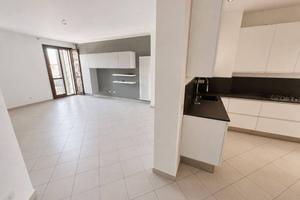 Appartamento di 113 m² con 5 locali e box auto a S