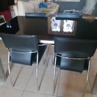 tavolo cristallo nero - allungabile  e 4 sedie 