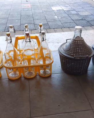 Set Bottiglie con Tappo a meccanismo + 2 Damigiane