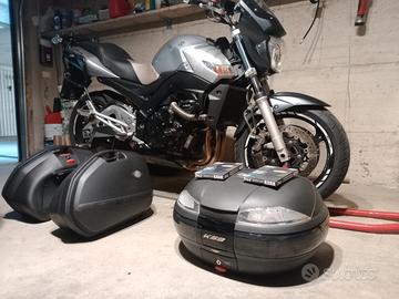 Suzuki gsr 600 