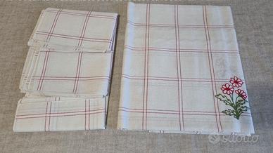 tovaglia  con ricamo cm 175 x 138 con 10 tovagliol