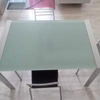 Tavolo da pranzo di design allungabile e 6 sedie
