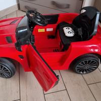 Macchina elettrica per bambini Mercedes