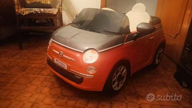 Auto elettrica PEG PEREGO