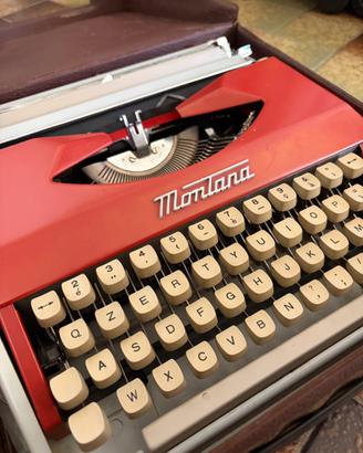 Macchina da scrivere Montana vintage