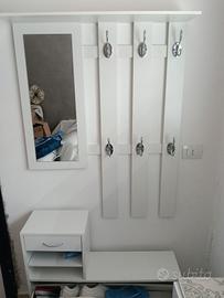 modile scarpiera e appendiabiti 