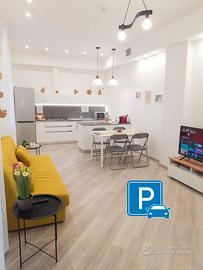 Sestri Ponente: Elegante Trilocale + Posto Auto