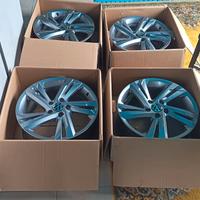 Cerchi in lega r17  originali W