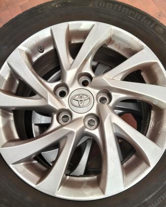 Cerchi originali Toyota R16