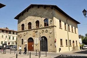 Borgo S Lorenzo fondo 2 vani servizio vetrina