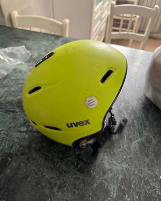 Casco sci Uvex.