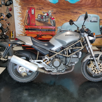 Ducati Monster 900