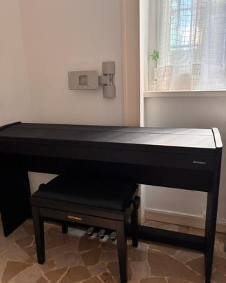 Piano digitale Roland F107