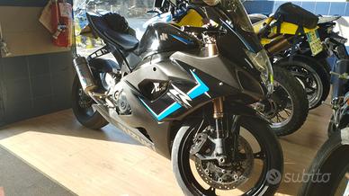 Suzuki GSXR matt black Yoshimura