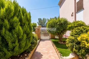 VILLA CON GIARDINO