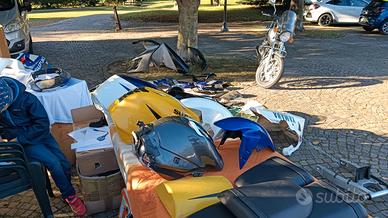 Svariati ricambi moto
