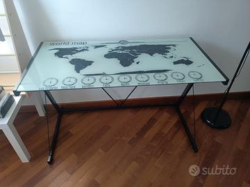 Scrivania piano in vetro