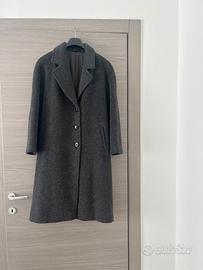 Cappotto grigio scuro spigato