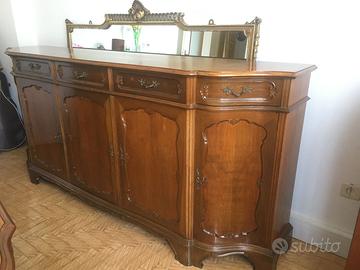 Credenza con grande specchio