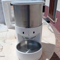 Distributore di crocchette o mangiatoia automatica