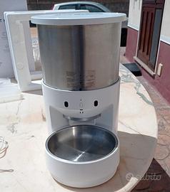 Distributore di crocchette o mangiatoia automatica
