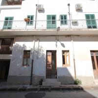 Appartamento semi indipendente zona alta di Noto