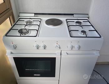 Cucina a gas 4 fuochi + piastra elettrica