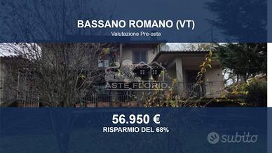 Immobile in asta di 653 m² con più di 5 locali a B